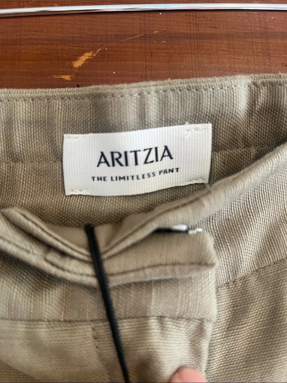 Aritzia Limitless Pant- Cruise Linen- size 2 - Sun-dried Olive Green - BNWT
